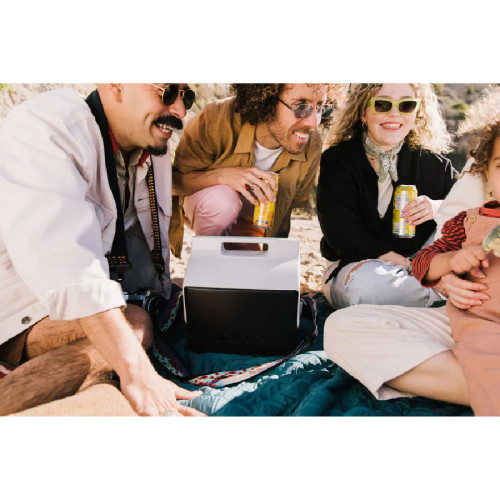 Igloo® Playmate Pal™ 7 Qt Cooler Igloo® Playmate Pal™ 7 Qt Cooler
