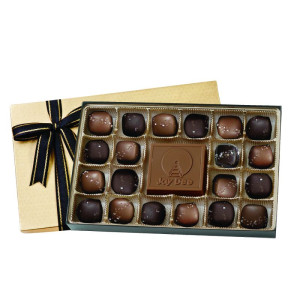20 Piece Sea Salt Caramel Gift Box with Chocolate Centerpiece 20 Piece Sea Salt Caramel Gift Box with Chocolate Centerpiece