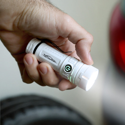 reNew Lite Rechargeable Flashlight reNew Lite Rechargeable Flashlight