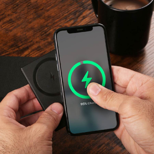 The Slim 2,000 mAh Wireless Power Bank The Slim 2,000 mAh Wireless Power Bank