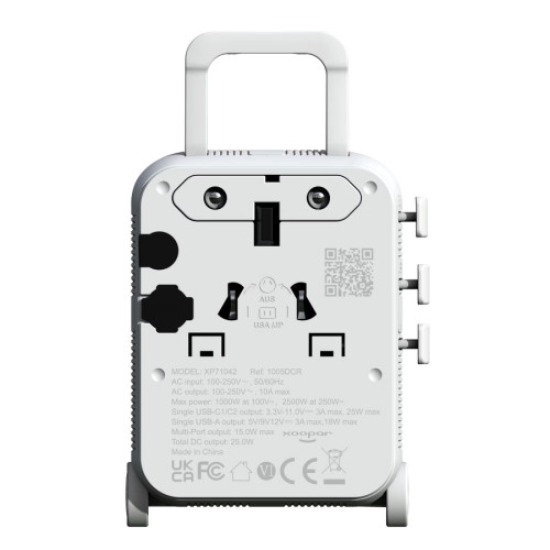 Xoopar Luggie World Travel Adapter